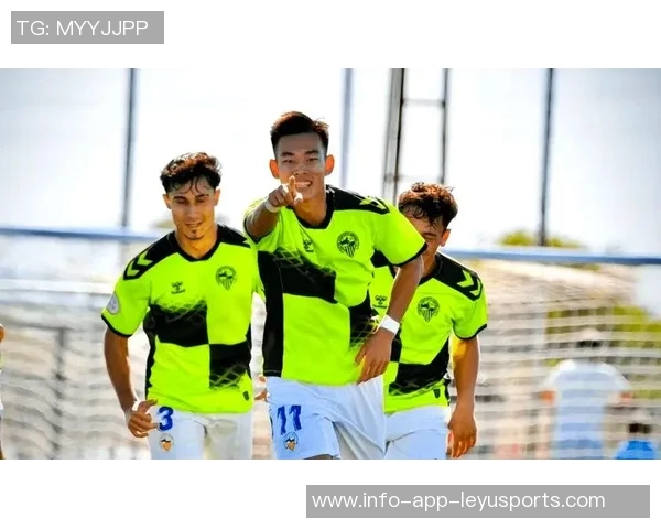 曾经的天才少女何小珂迎来22岁生日依然未能在国内联赛破门得分