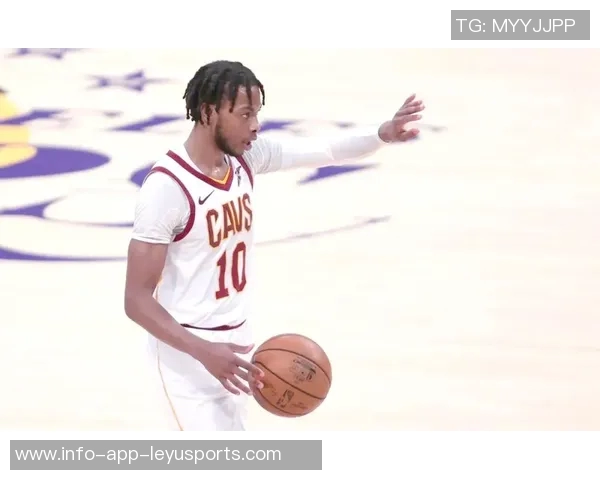 加兰表现低迷16投仅7中贡献16分1板8助2断罚球命中率惨淡正负值为负24